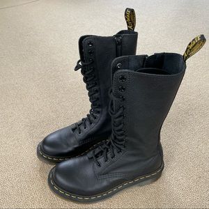 Dr Marten 1B99 Black Virginia Leather Mid Calf